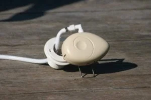 Régulateur NivOmatic en traversée de paroi regulateur niveau eau remplir piscine bassin automatique nivomatic